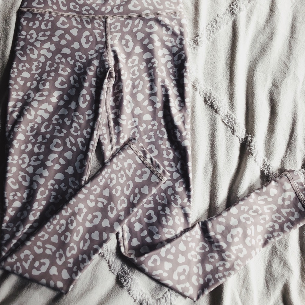 High waisted leopard workout leggings